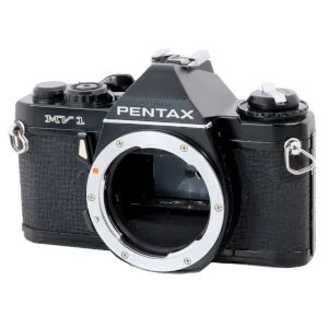 This list of the top 5 best Pentax MV1 lenses with alternatives for every budget. If you need a Pentax K-mount lens for your MV1, this is for you.