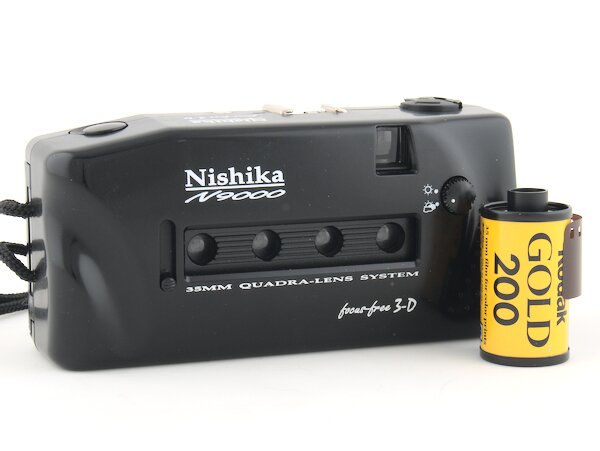 How to Load Film into the Nishika N9000