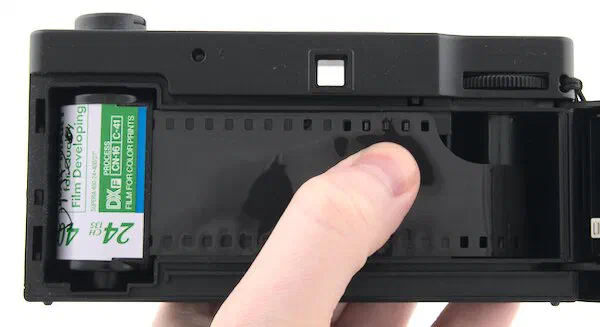 Reto 3D Pull Film Leader Over