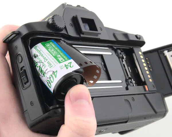 Canon EOS 650 Load 35mm Film Canister Canon EOS 650 Load 35mm Film Canister